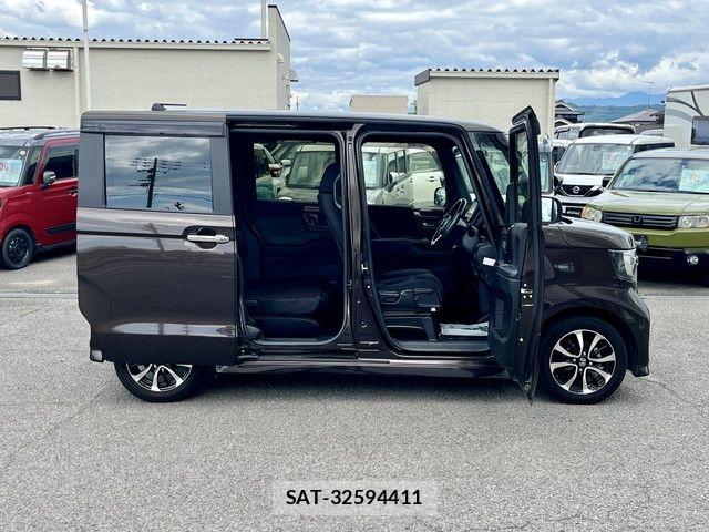 Honda N BOX CUSTOM 2020-01 7962905-18