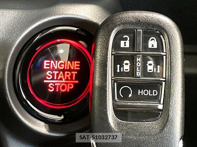Honda N BOX CUSTOM 2023-10 7962859-5