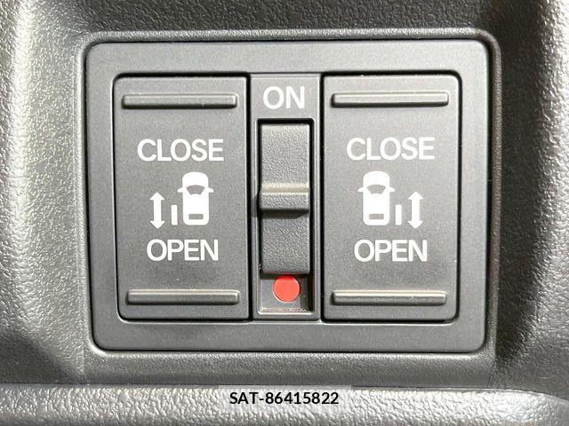 Honda N BOX CUSTOM 2023-10 7962860-2