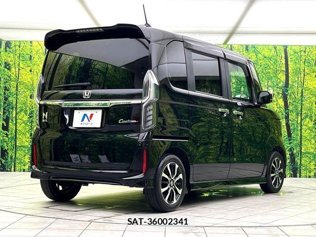 Honda N BOX CUSTOM 2018-05 7962929-16