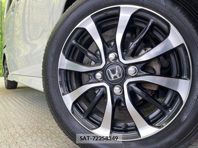 Honda N BOX CUSTOM 2019-04 7962908-13