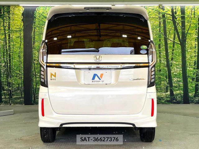 Honda N BOX CUSTOM 2018-04 7962918-14