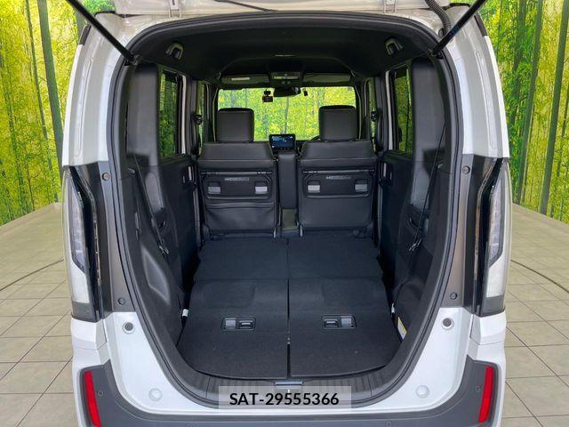 Honda N BOX CUSTOM 2024-04 7962858-9