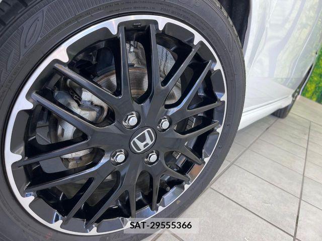 Honda N BOX CUSTOM 2024-04 7962858-12