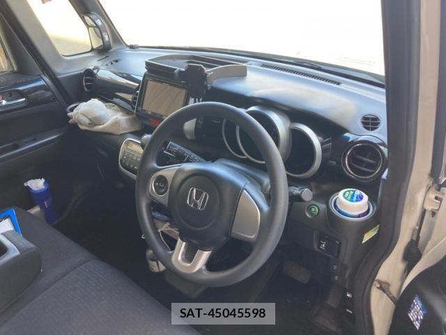 Honda N BOX CUSTOM 2016-02 7962955-11