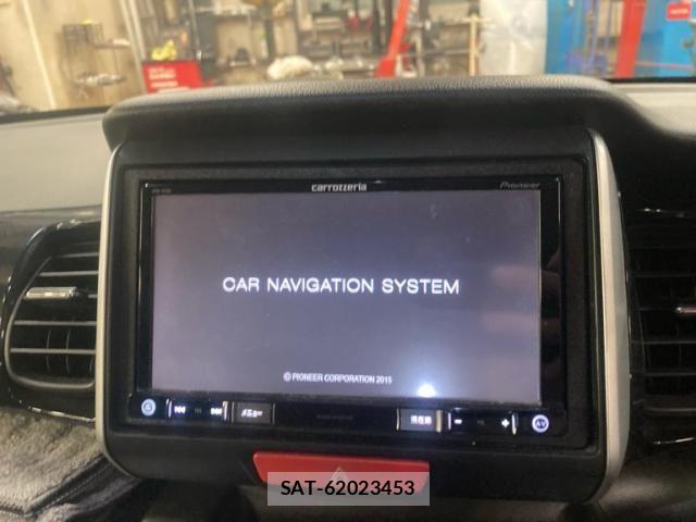 Honda N BOX CUSTOM 2016-01 7962957-12