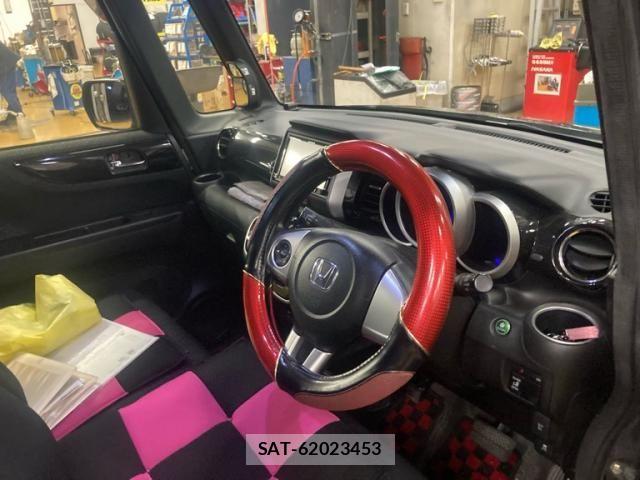 Honda N BOX CUSTOM 2016-01 7962957-8