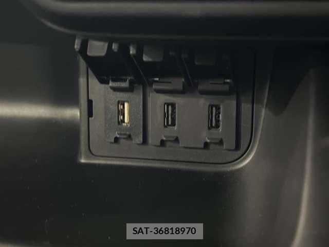 Honda N BOX CUSTOM 2022-06 7962903-24