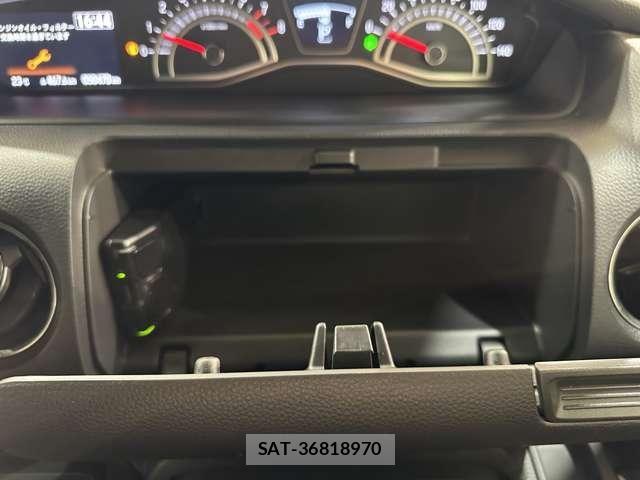 Honda N BOX CUSTOM 2022-06 7962903-25