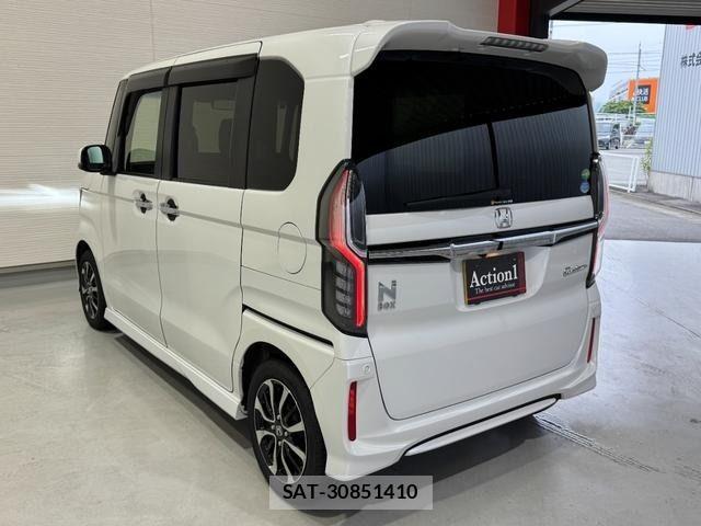 Honda N BOX CUSTOM 2018-08 7962932-3