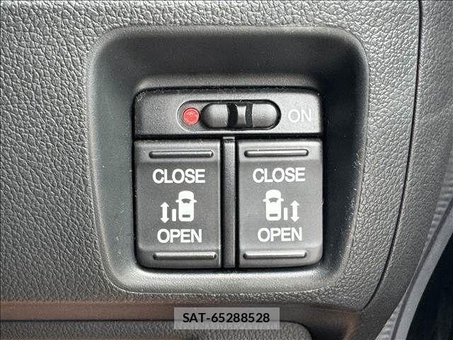Honda N BOX CUSTOM 2015-10 7962949-23