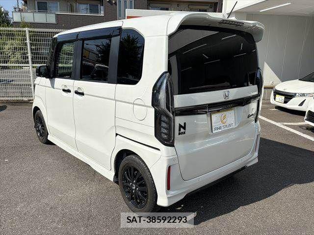 Honda N BOX CUSTOM 2023-05 7962874-16