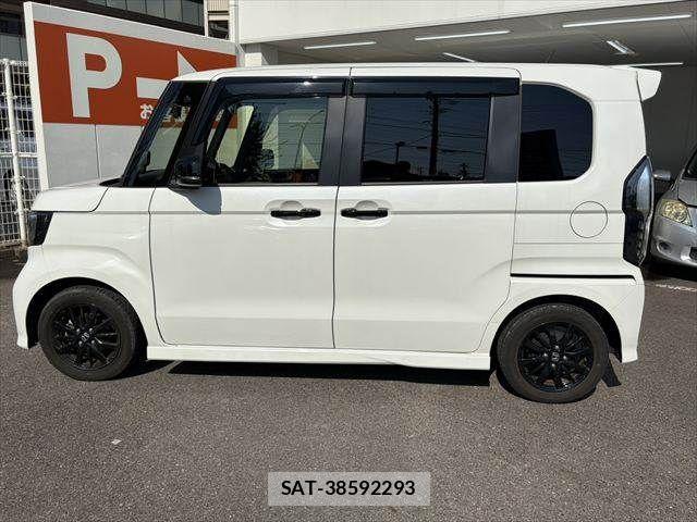 Honda N BOX CUSTOM 2023-05 7962874-17