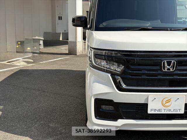 Honda N BOX CUSTOM 2023-05 7962874-18