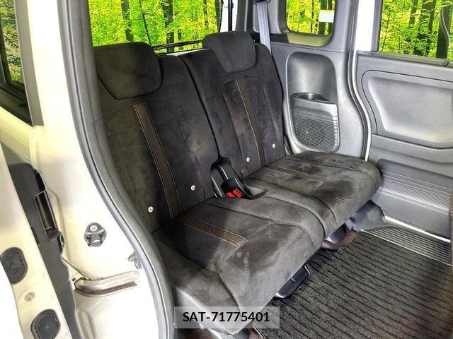 Honda N BOX CUSTOM 2018-10 7980258-9