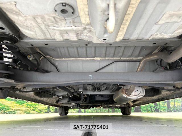 Honda N BOX CUSTOM 2018-10 7980258-18