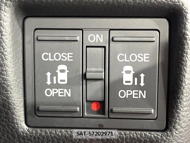 Honda N BOX CUSTOM 2022-02 7980222-3