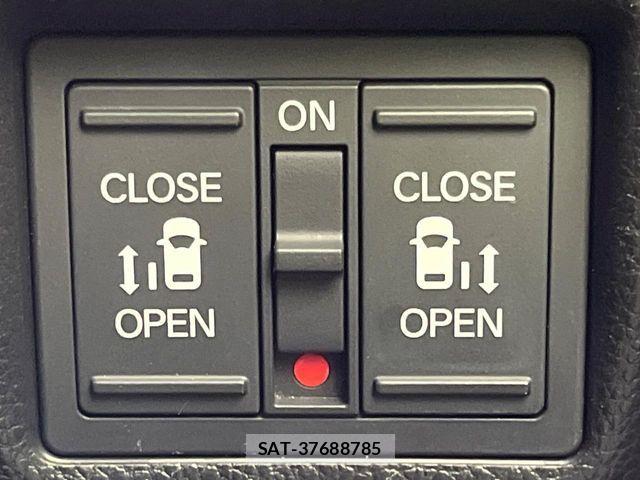 Honda N BOX CUSTOM 2018-04 7980261-2
