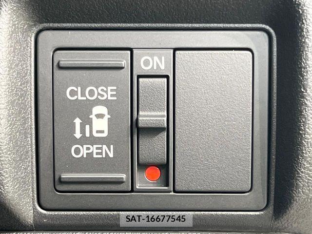 Honda N BOX CUSTOM 2026-05 7980241-2
