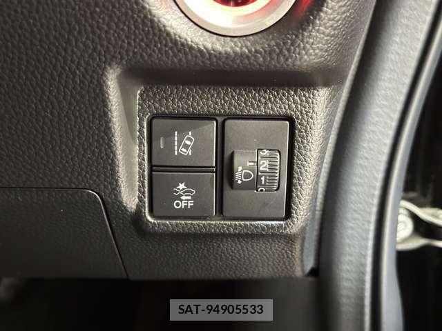 Honda N BOX CUSTOM 2023-02 7980236-14