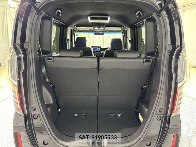 Honda N BOX CUSTOM 2023-02 7980236-28