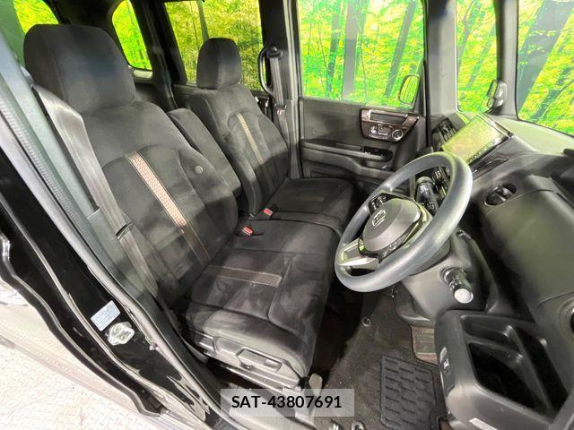 Honda N BOX CUSTOM 2019-06 7980246-7