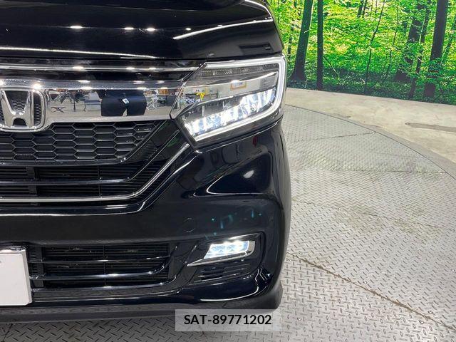 Honda N BOX CUSTOM 2018-05 7980254-11
