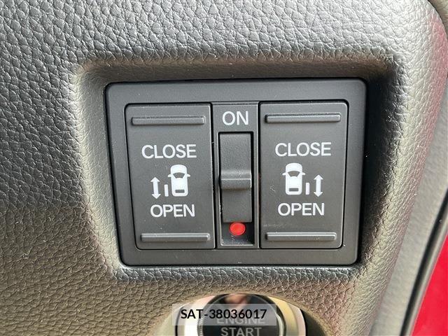 Honda N BOX CUSTOM 2023-02 7980253-21