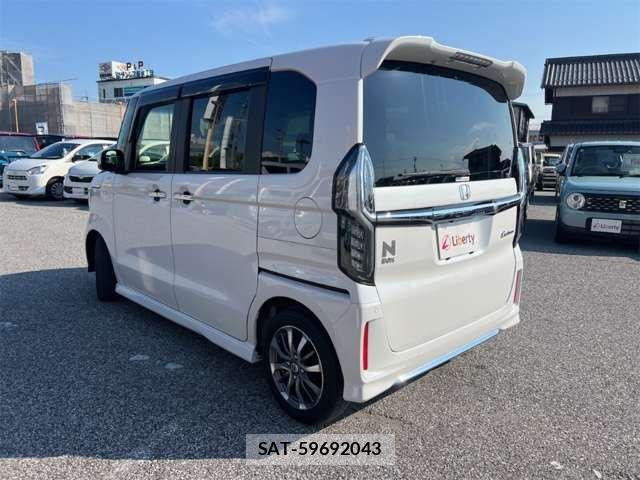 Honda N BOX CUSTOM 2022-10 7980239-9