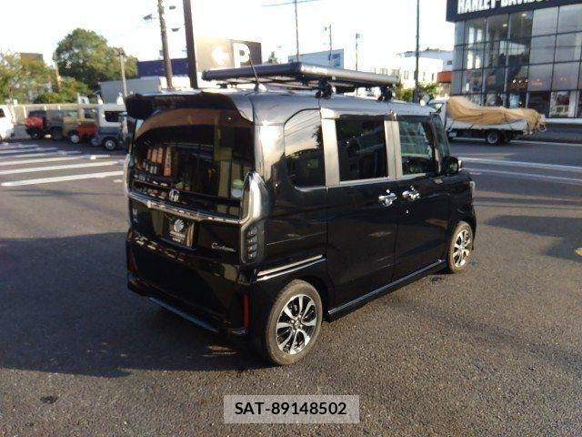 Honda N BOX CUSTOM 2018-06 8037182-18