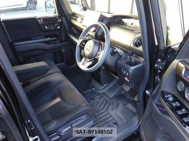 Honda N BOX CUSTOM 2018-06 8037182-1
