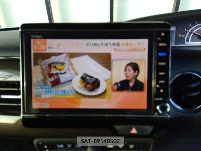 Honda N BOX CUSTOM 2018-06 8037182-24
