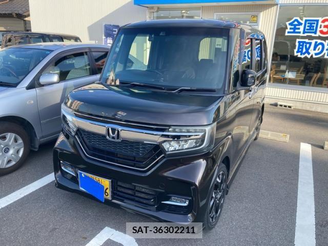 Honda N BOX CUSTOM 2017-08 8037196-0