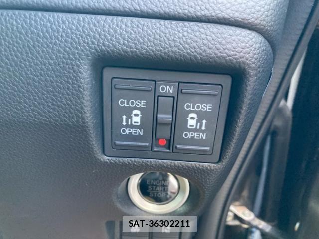 Honda N BOX CUSTOM 2017-08 8037196-12