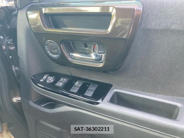 Honda N BOX CUSTOM 2017-08 8037196-14