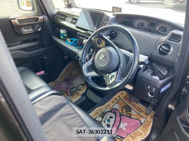 Honda N BOX CUSTOM 2017-08 8037196-8