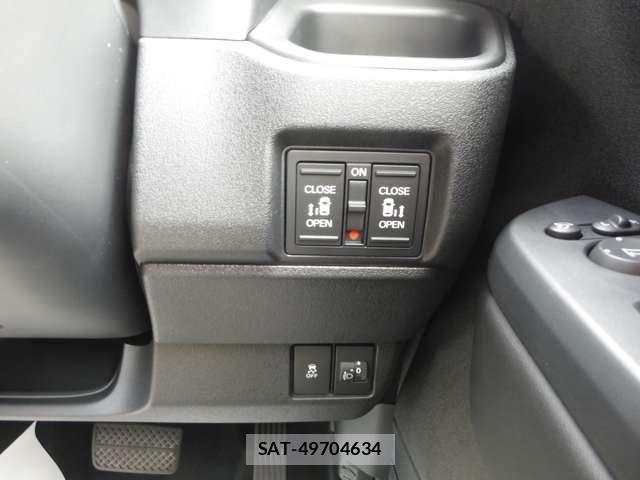 Honda N BOX CUSTOM 2026-07 8037111-23