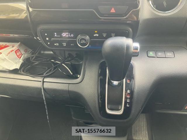 Honda N BOX CUSTOM 2017-12 8037202-17