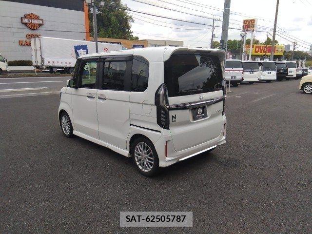 Honda N BOX CUSTOM 2022-01 8037152-17
