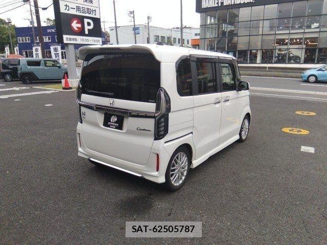 Honda N BOX CUSTOM 2022-01 8037152-18