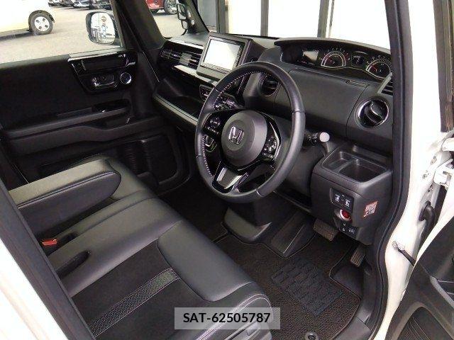 Honda N BOX CUSTOM 2022-01 8037152-1
