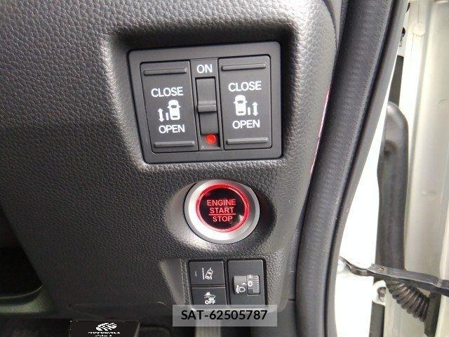 Honda N BOX CUSTOM 2022-01 8037152-20