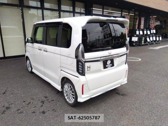 Honda N BOX CUSTOM 2022-01 8037152-2