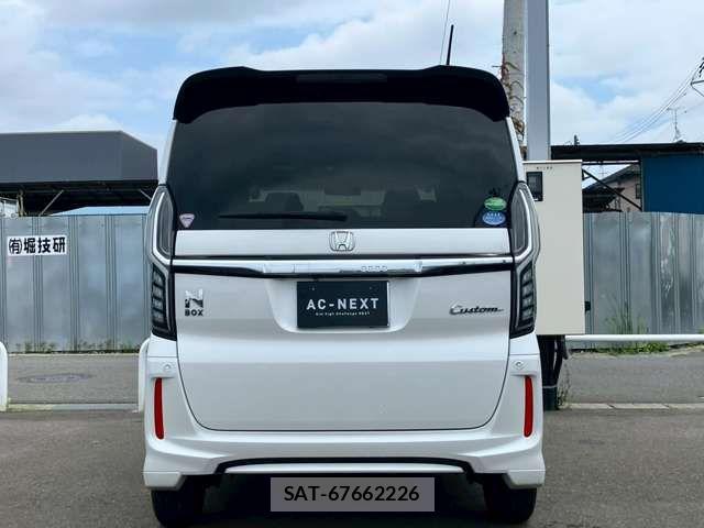 Honda N BOX CUSTOM 2018-10 8037192-17