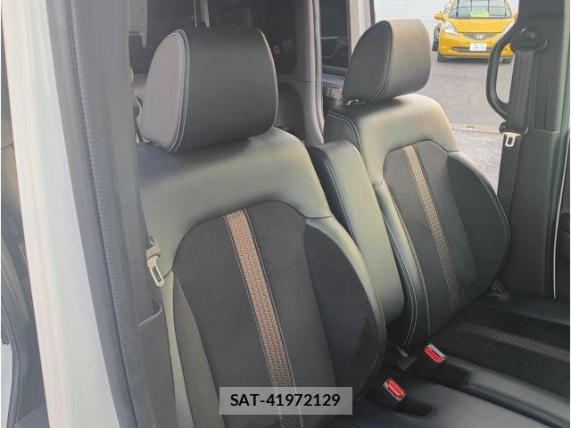 Honda N BOX CUSTOM 2018-12 8037190-26
