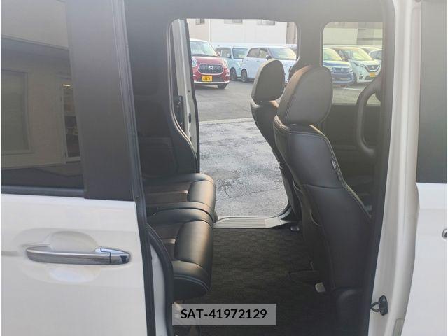 Honda N BOX CUSTOM 2018-12 8037190-28