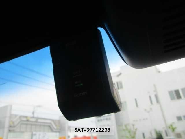 Honda N BOX CUSTOM 2019-07 8037158-28