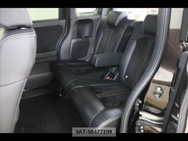 Honda N BOX CUSTOM 2019-03 8037181-12