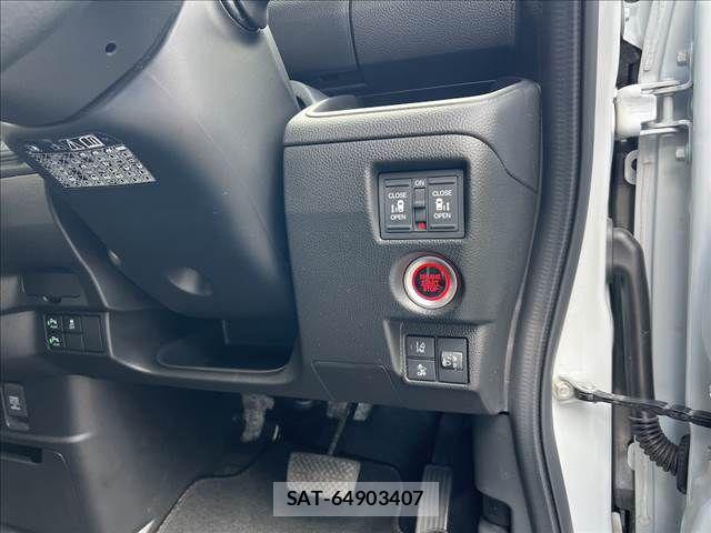 Honda N BOX CUSTOM 2023-01 8037154-13