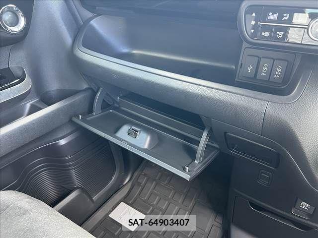 Honda N BOX CUSTOM 2023-01 8037154-19